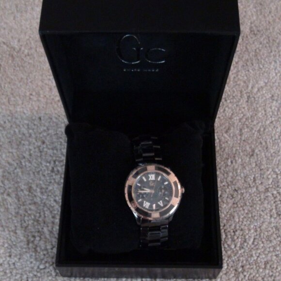 GC Guess Collection XL-S Glam Swiss Watch Black Ceramic Rose Gold